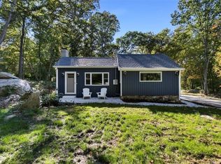 32 Twin Bridge Rd, Guilford, CT 06437