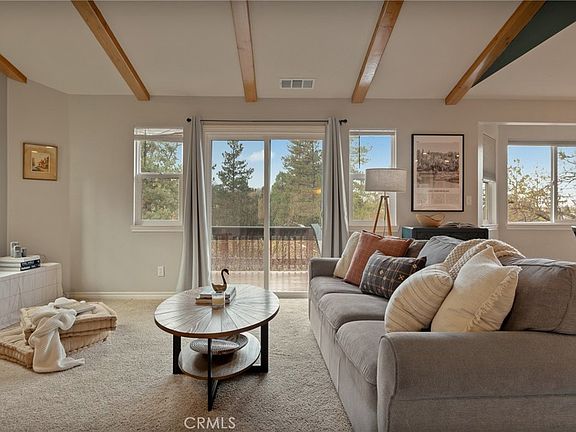 4th image of 1419 Calgary Dr