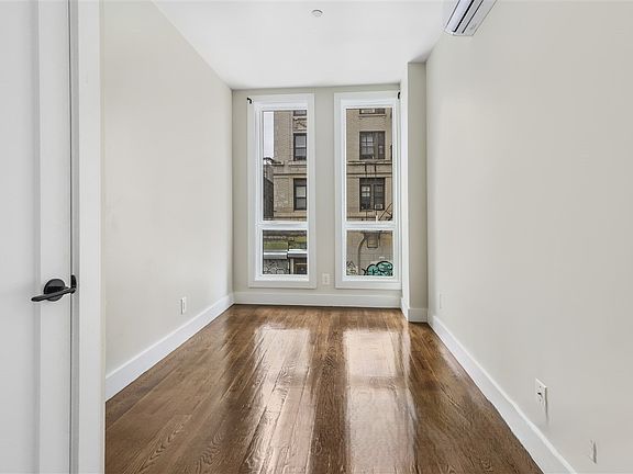 3rd image of 85 Graham Ave #3D