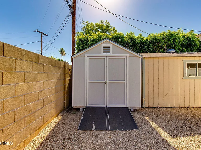 5002 E Mitchell Dr — Photo 36