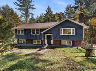 48 Meadowbrook Rd, Bedford, MA 01730