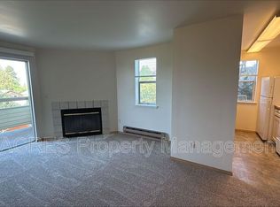 6042 Fauntleroy Way SW APT 201, Seattle, WA 98136