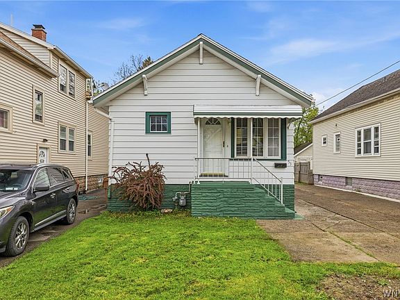 3rd image of 53 Andrews Ave