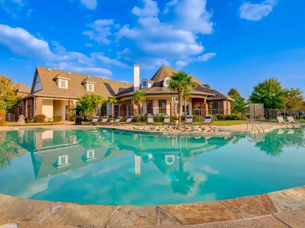 Chateau Mirage Apartment Homes