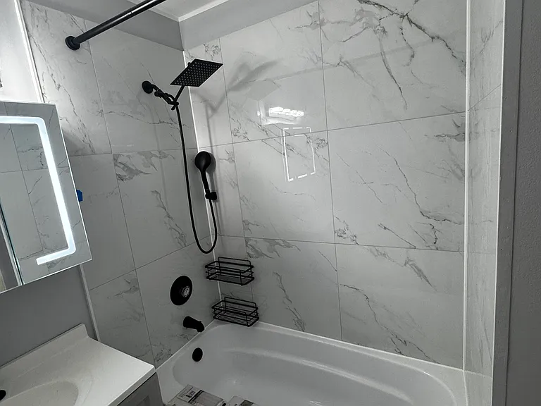 251 E Rimini Ct #3B — Photo 2