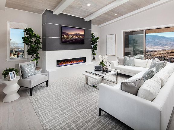 Montrose Elite Living Room