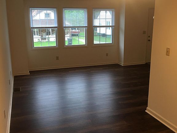 5th image of 709 Fairview Ave