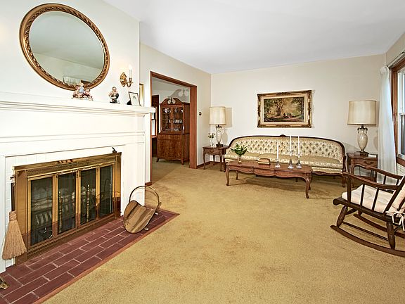 4th image of 6 Irenhyl Ave