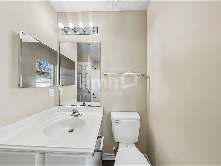 7015 Atasca Creek Dr — Photo 14