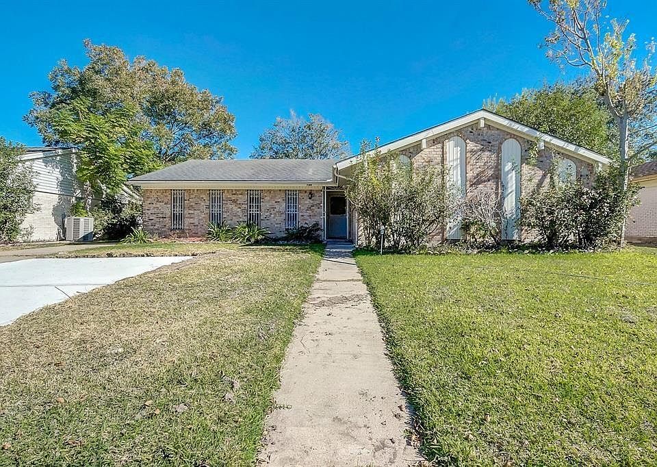 1st image of 7819 Augustine Dr