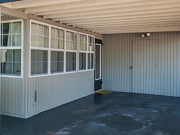 5th image of 1035 28th St