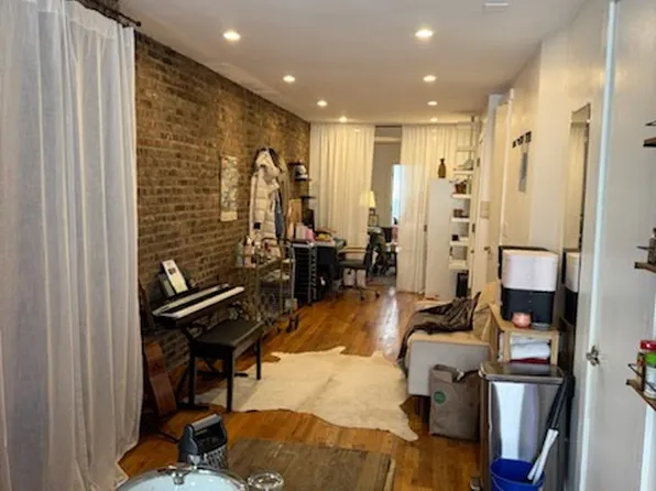 17 Humboldt Street image 1 of 6