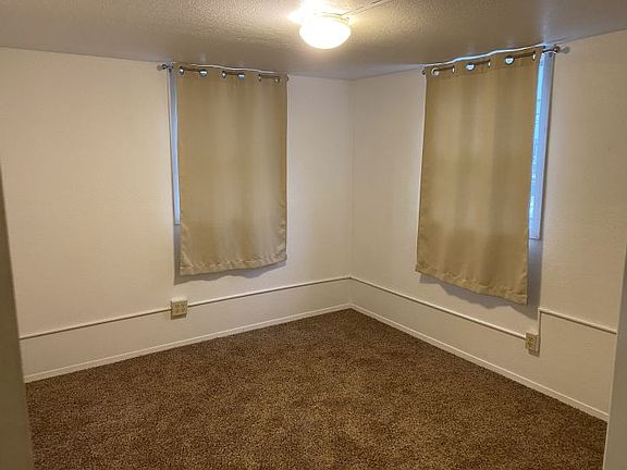4th image of 2318 12th Ave N #4
