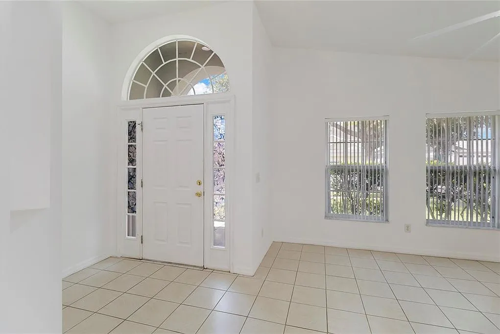4 bed, 2.0 bath, 1875 sqft, $2,650 — Photo 4