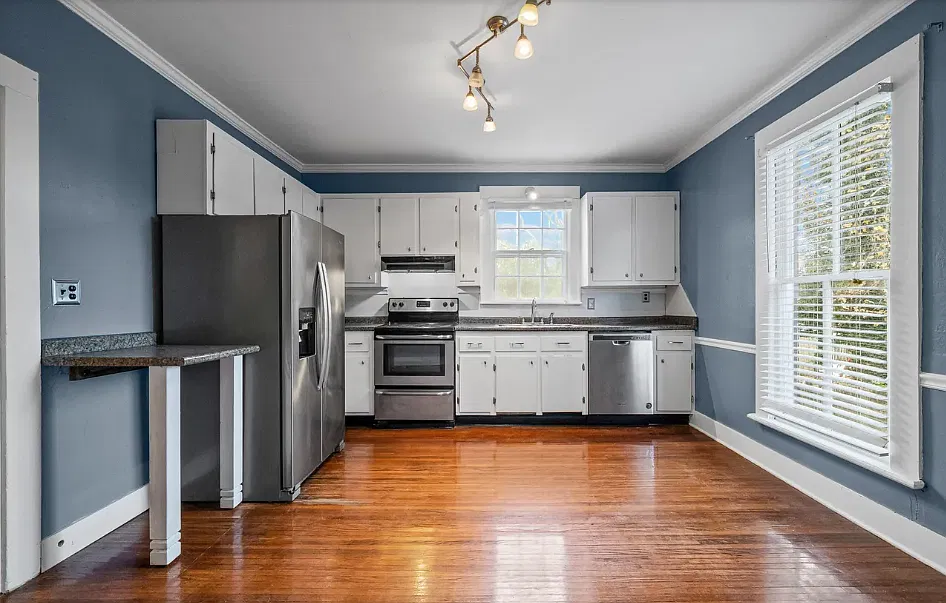 3 bed, 1832 sqft, $1,350 — Photo 2