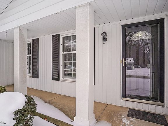 3rd image of 2104 Crestdale Dr