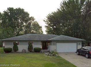 45410 Cumberland St, Shelby Township, MI 48317