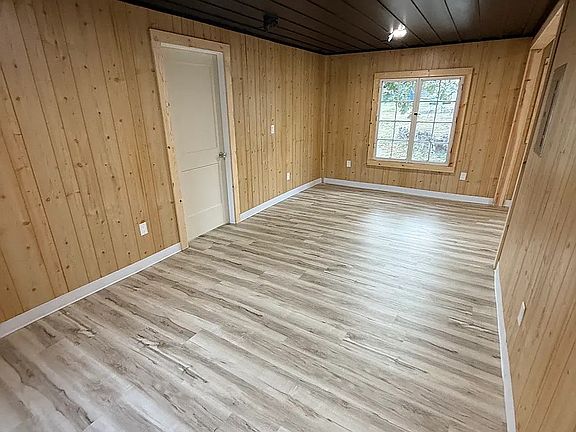 5th image of 248 Wildflower Ave #8