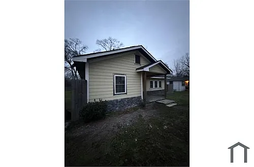 3412 Ellis Ave SW Photo 1