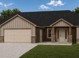 1430 Cullen St, Saint Peter, MN 56082