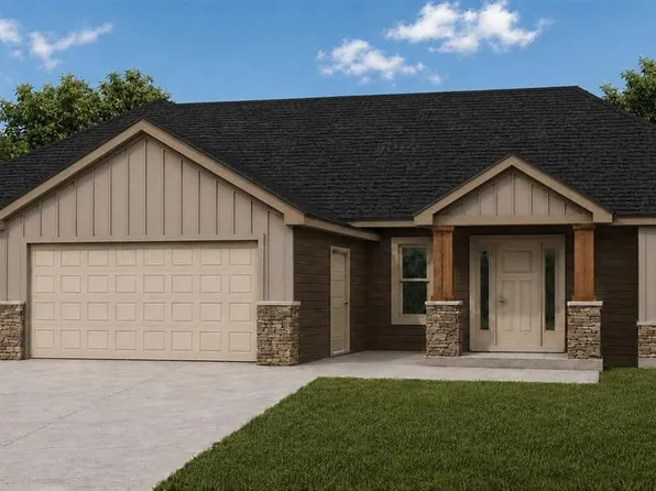 1430 Cullen St, Saint Peter, MN 56082