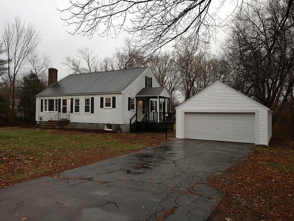 375 Village St, Medway, MA 02053 Zillow