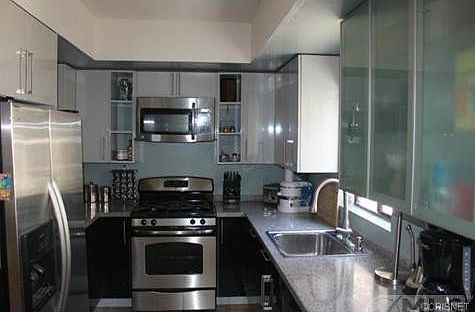 5th image of 15135 Nordhoff St Unit 14