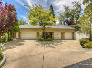 308 Villa Way, Lake Arrowhead, CA 92352