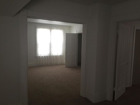 2nd image of 1810 Superior Ave #2