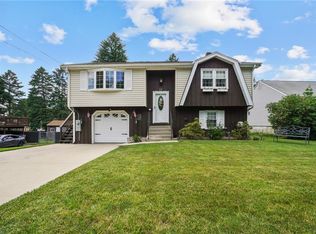 232 Dana St, Woonsocket, RI 02895