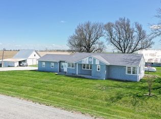 1428 Mulberry Rd, Hiawatha, KS 66434