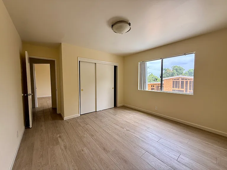 908 S Gladys Ave #D — Photo 7