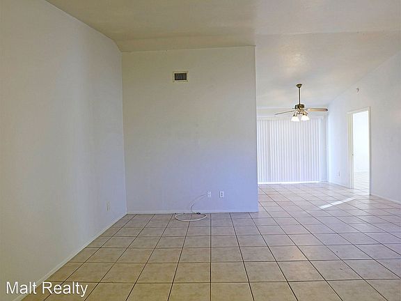 3rd image of 4415 SW Santa Barbara Pl