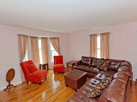 3rd image of 1 Bonniview Ct