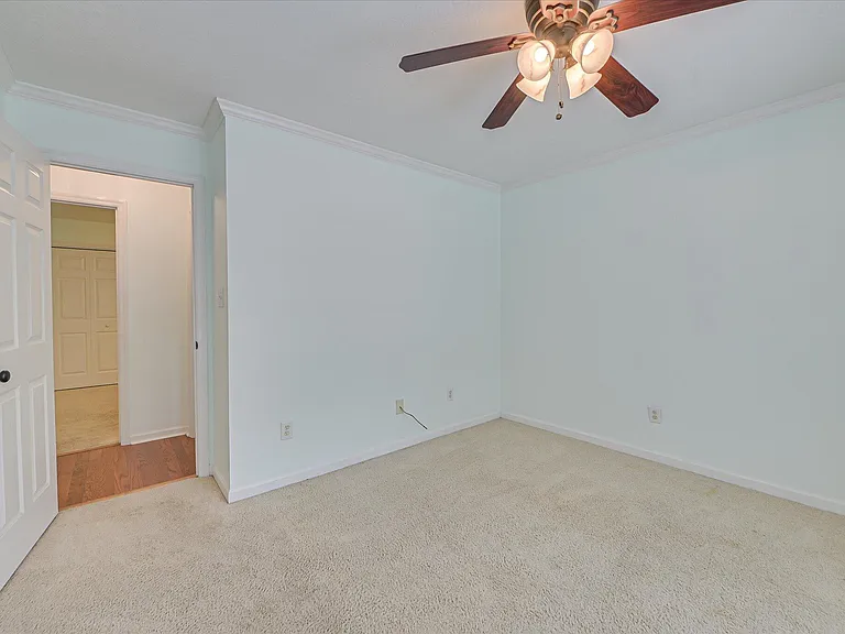 2037 Magnolia Pkwy — Photo 21