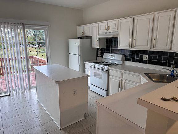 5th image of 14348 Madrigal Dr