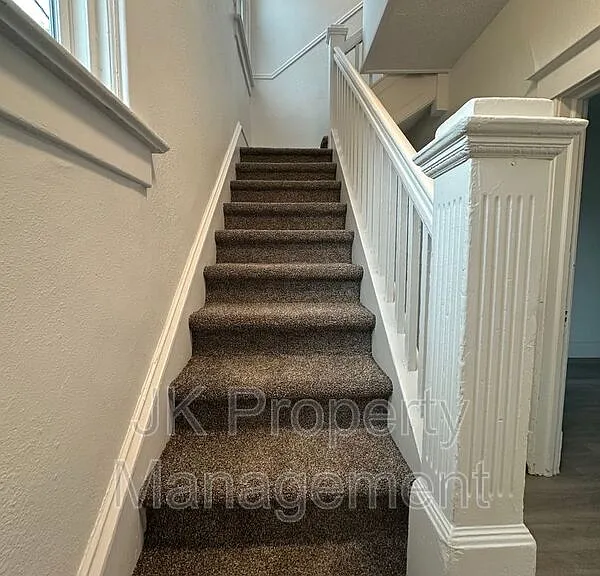 604 2nd Ave S — Photo 9