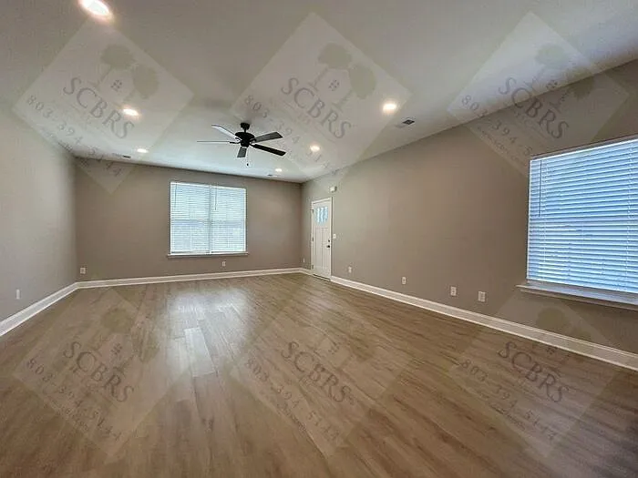 6 bed, 5.5 bath, 3140 sqft, $6,600 — Photo 4