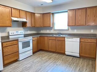1015 N 30th St #1015, Lincoln, NE 68503