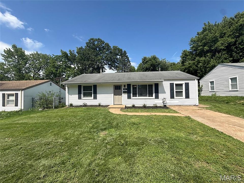 1st image of 9857 Dennis Dr
