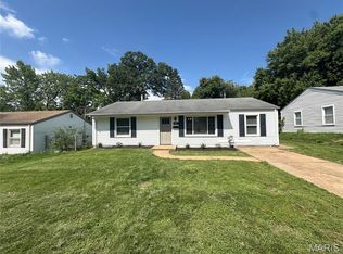 9857 Dennis Dr, Saint Louis, MO 63136