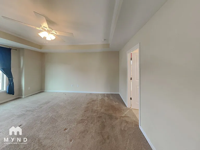 1033 Pemberly Ave — Photo 9