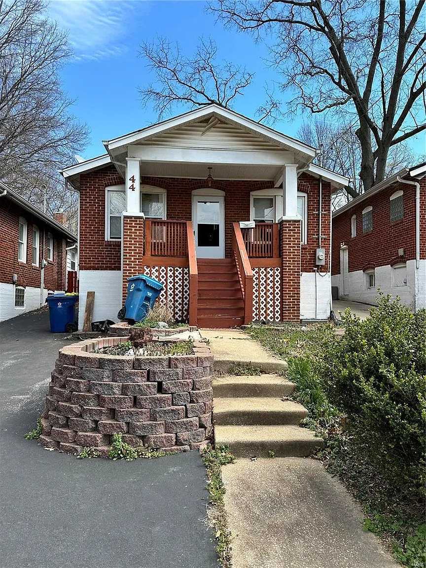 44 S Hartnett Ave photo 1
