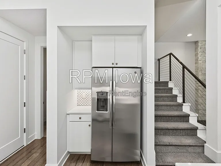 244 E Center St — Photo 15