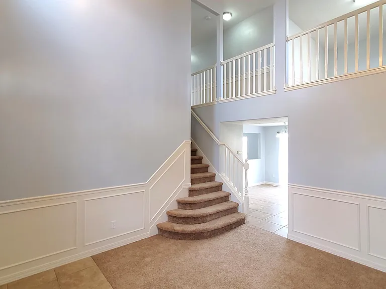 483 E Apple Blossom Ln — Photo 5
