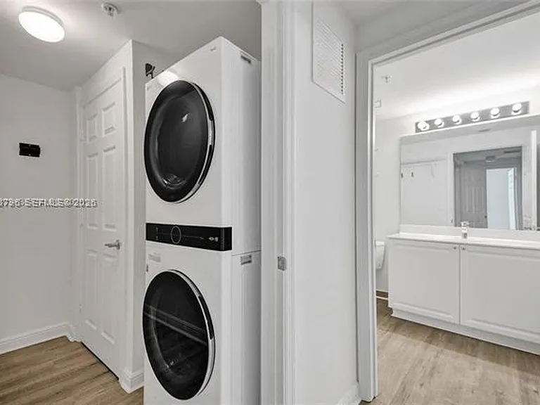 888 Douglas Rd #CU-304 — Photo 5