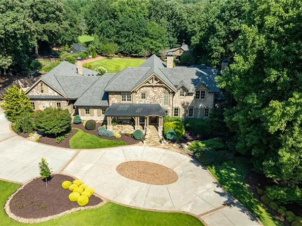 1415 Liberty Grove Rd, Alpharetta, GA 30004