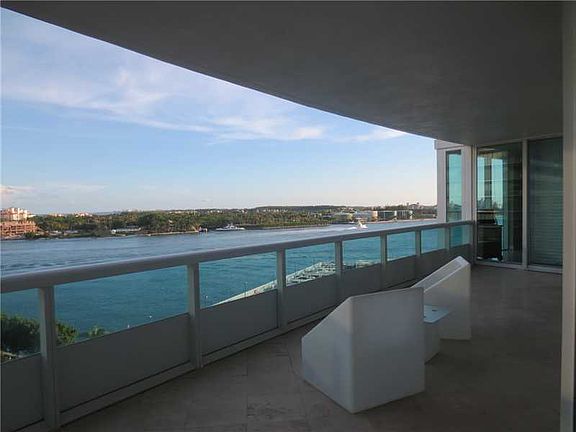 3rd image of 1000 S Pointe Dr APT 804
