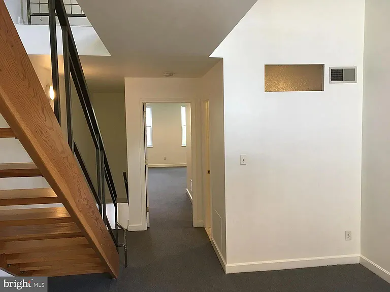 702 N 2nd St #A — Photo 8