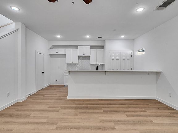 3rd image of 8405 Mahalia Dr #A